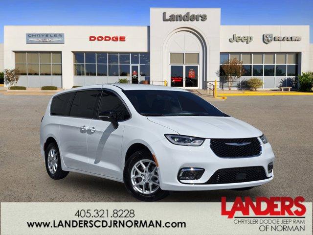 new 2025 Chrysler Pacifica car, priced at $38,475