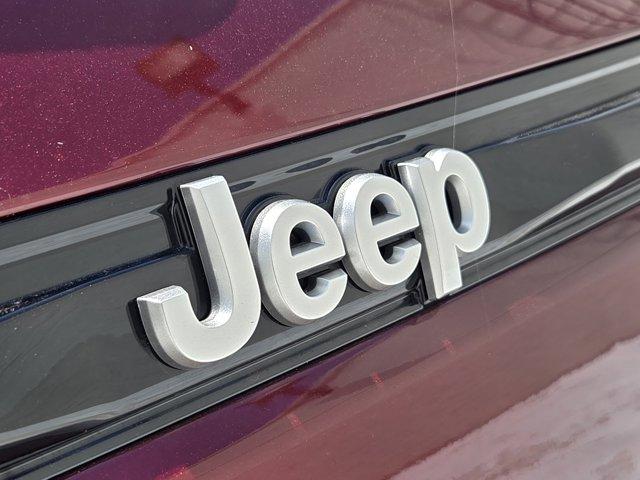 used 2025 Jeep Grand Cherokee car, priced at $39,985