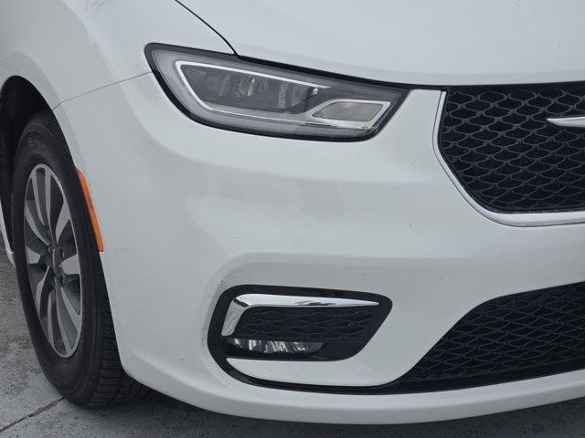 used 2024 Chrysler Pacifica car, priced at $27,999