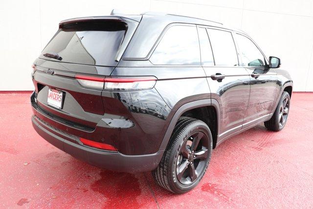 new 2024 Jeep Grand Cherokee car, priced at $37,874