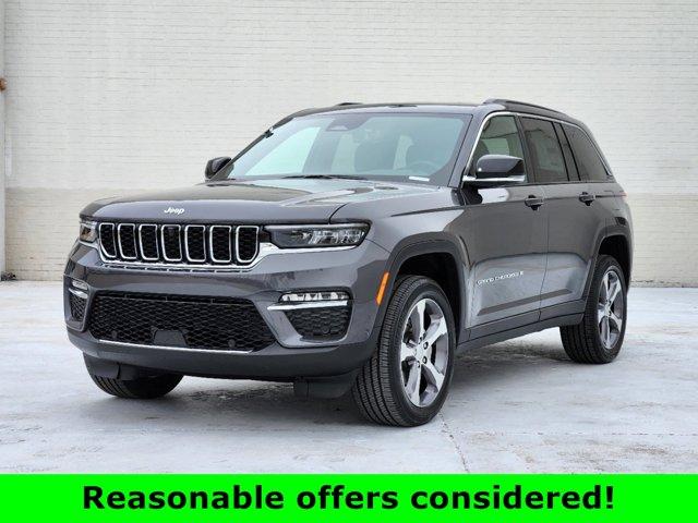 new 2025 Jeep Grand Cherokee car, priced at $52,456