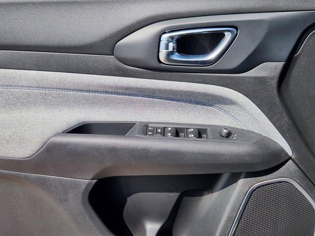 new 2025 Jeep Compass car, priced at $32,138