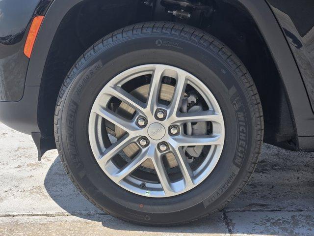 new 2025 Jeep Grand Cherokee car, priced at $34,665