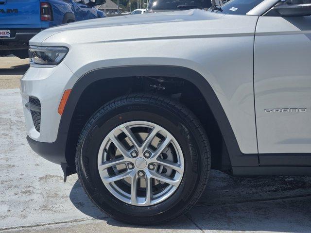 new 2025 Jeep Grand Cherokee car, priced at $37,165