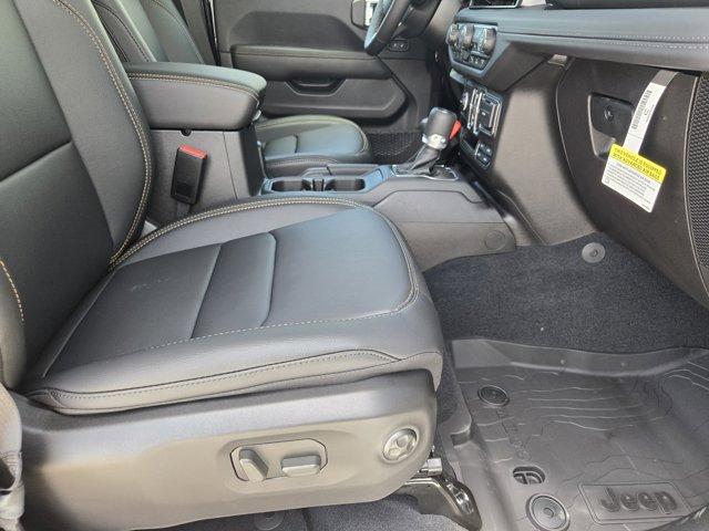 new 2025 Jeep Wrangler car, priced at $51,565