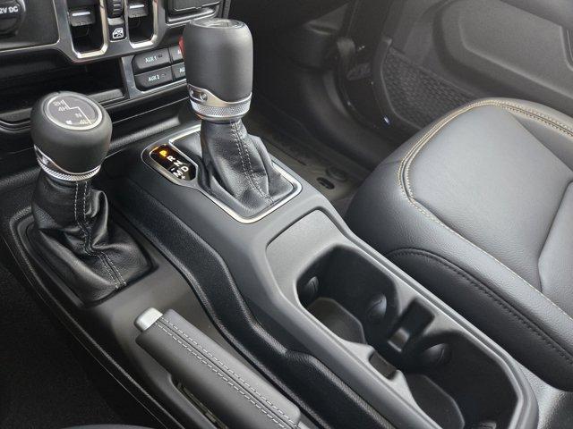 new 2025 Jeep Wrangler car, priced at $51,565