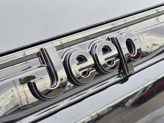 new 2025 Jeep Grand Cherokee car, priced at $43,126