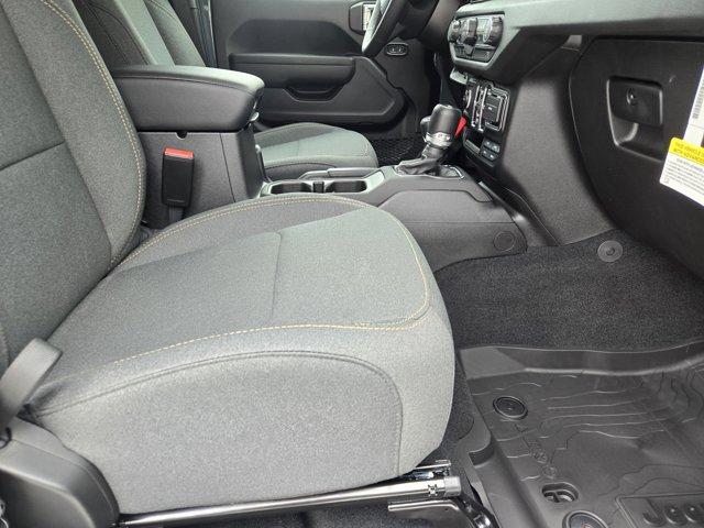 new 2025 Jeep Wrangler car, priced at $51,636