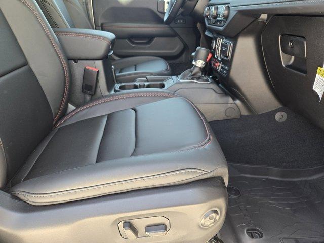 new 2025 Jeep Gladiator car, priced at $51,824