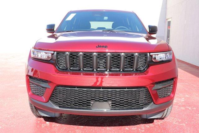 new 2024 Jeep Grand Cherokee car, priced at $42,920