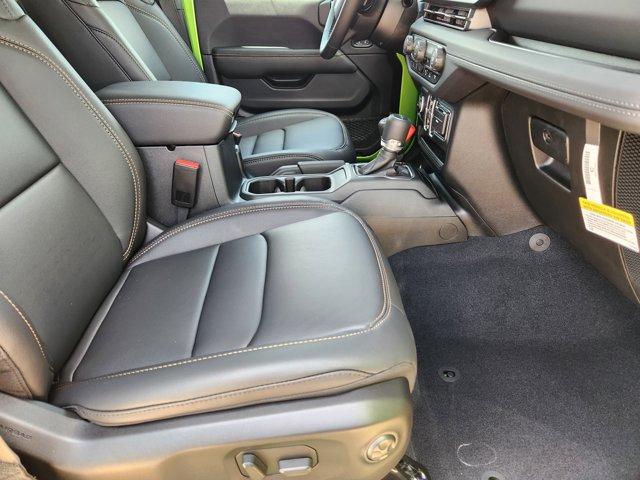 new 2025 Jeep Gladiator car, priced at $48,917