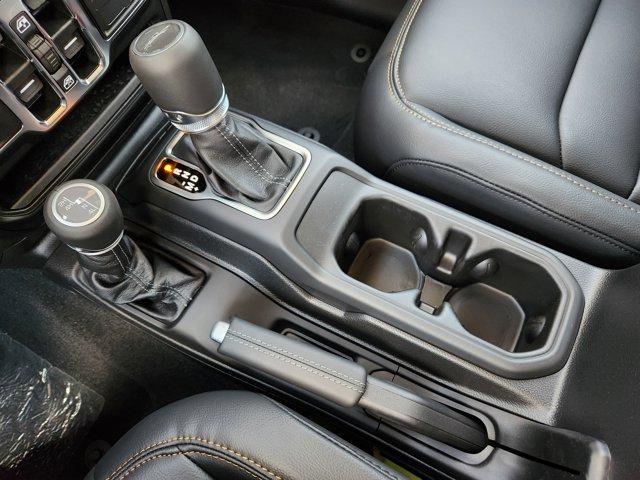 new 2025 Jeep Gladiator car, priced at $48,917