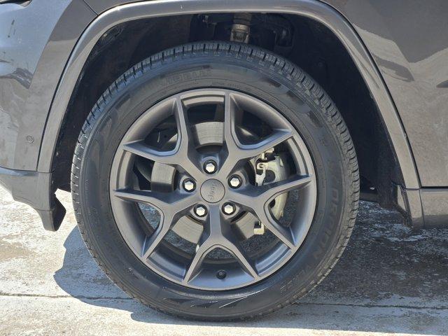used 2021 Jeep Grand Cherokee car, priced at $27,595