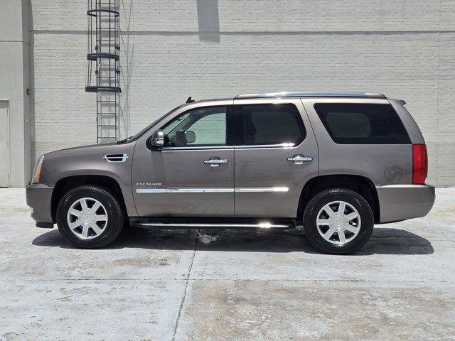 used 2013 Cadillac Escalade car, priced at $17,700