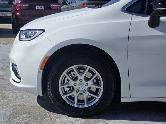 new 2026 Chrysler Pacifica car, priced at $45,115