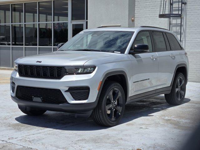 new 2025 Jeep Grand Cherokee car, priced at $42,120