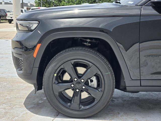 new 2025 Jeep Grand Cherokee L car, priced at $46,712