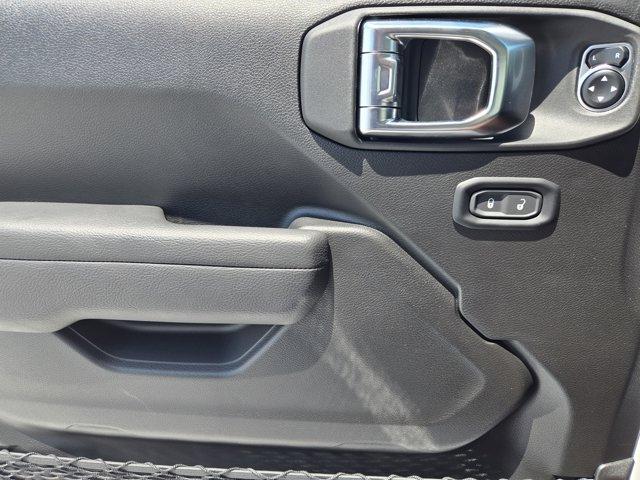 new 2025 Jeep Wrangler car, priced at $53,176
