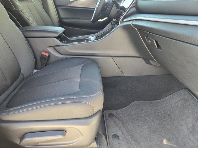 new 2025 Jeep Grand Cherokee car, priced at $36,070