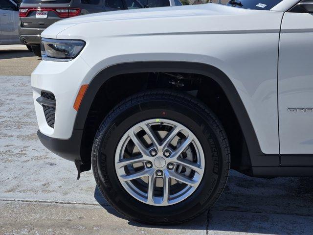 new 2025 Jeep Grand Cherokee car, priced at $36,070