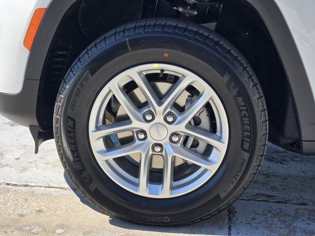 new 2025 Jeep Grand Cherokee car, priced at $36,070
