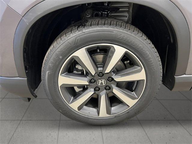 new 2025 Honda Pilot car, priced at $54,575