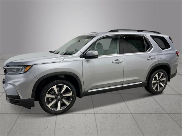 new 2025 Honda Pilot car, priced at $51,095