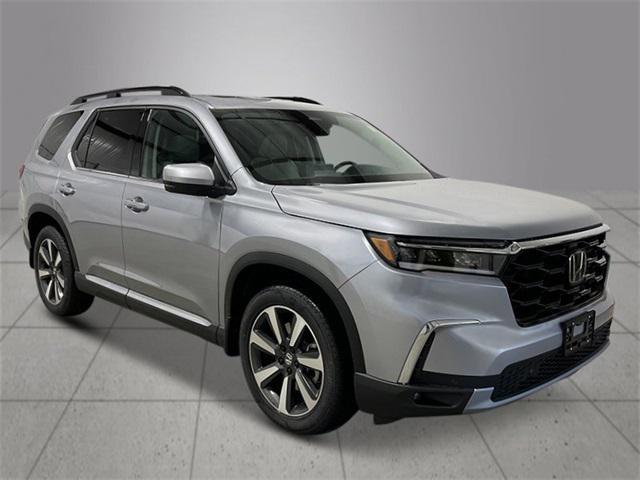 new 2025 Honda Pilot car, priced at $51,095