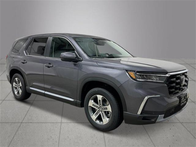 new 2025 Honda Pilot car, priced at $47,095