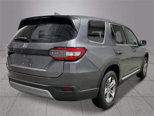 new 2025 Honda Pilot car, priced at $47,095