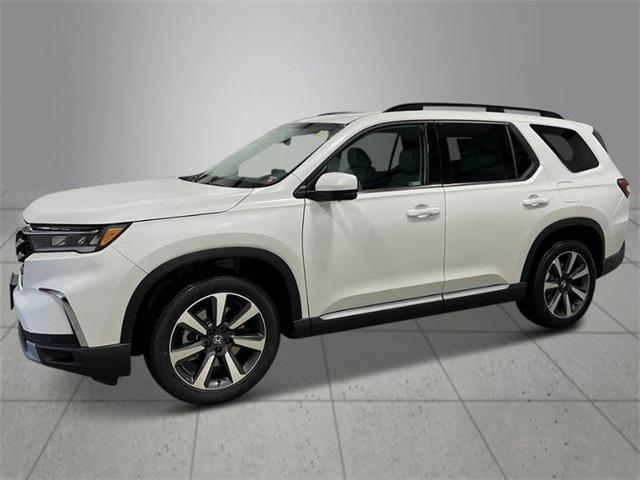 new 2025 Honda Pilot car, priced at $55,030