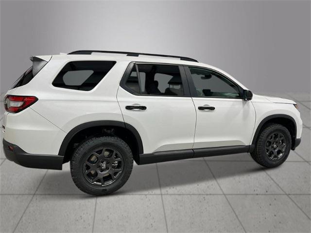 new 2025 Honda Pilot car, priced at $51,350