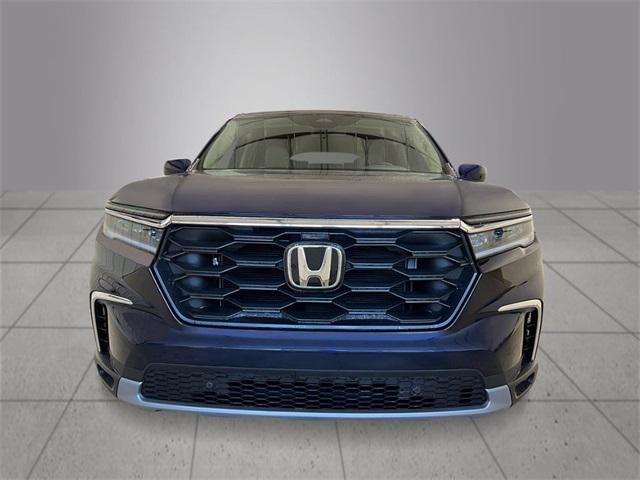 new 2025 Honda Pilot car, priced at $47,095