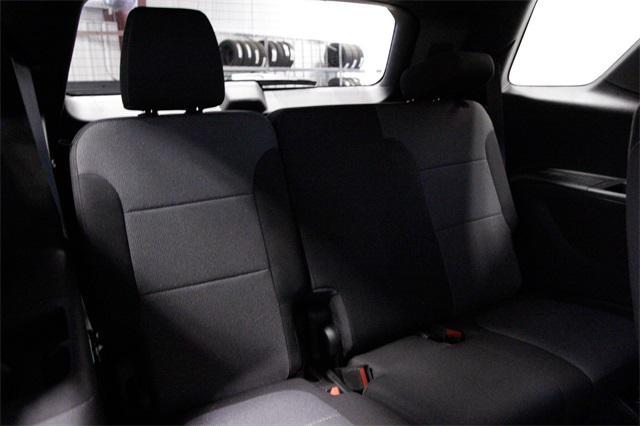 used 2023 Chevrolet Traverse car, priced at $32,073