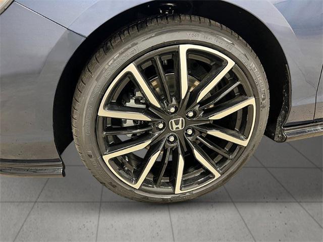 new 2025 Honda Accord Hybrid car, priced at $40,495