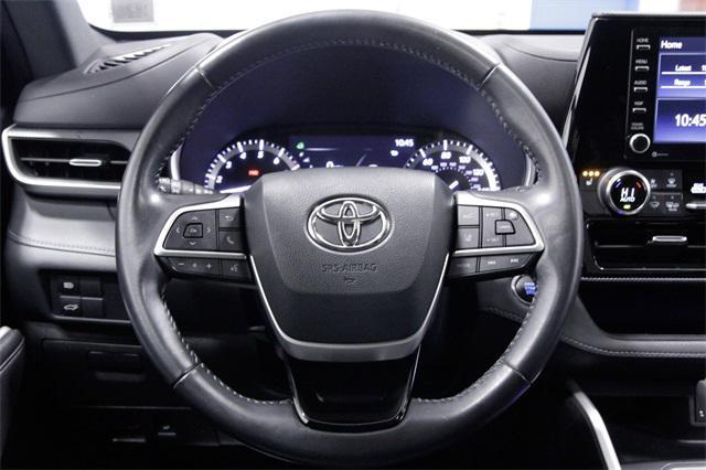used 2022 Toyota Highlander car, priced at $35,558