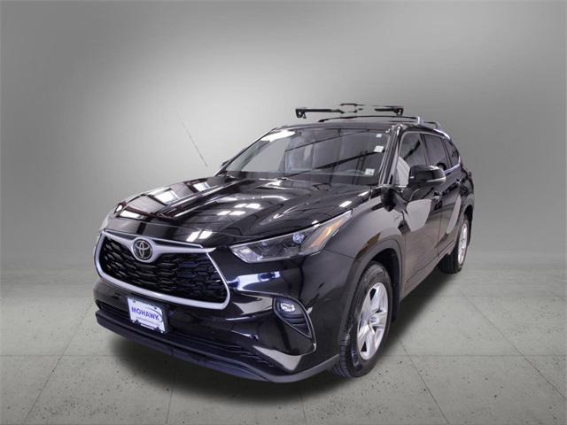 used 2022 Toyota Highlander car, priced at $33,200