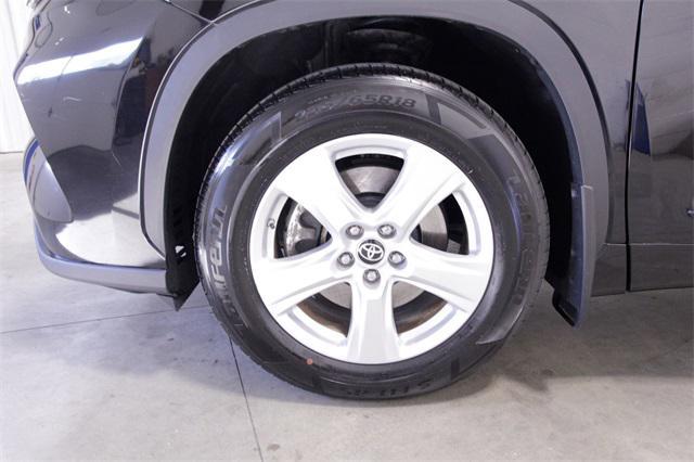 used 2022 Toyota Highlander car, priced at $33,200