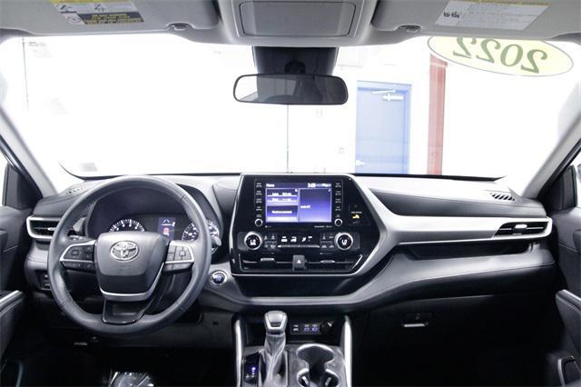 used 2022 Toyota Highlander car, priced at $33,200