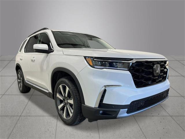 new 2025 Honda Pilot car, priced at $51,550