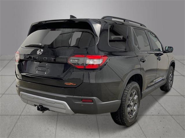 new 2025 Honda Pilot car, priced at $50,895