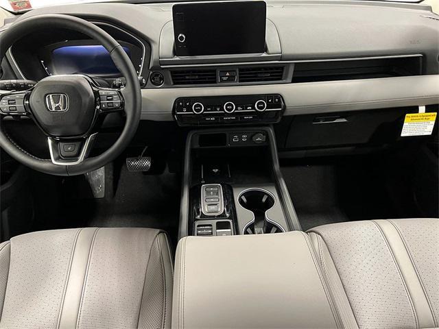 new 2025 Honda Pilot car, priced at $54,575