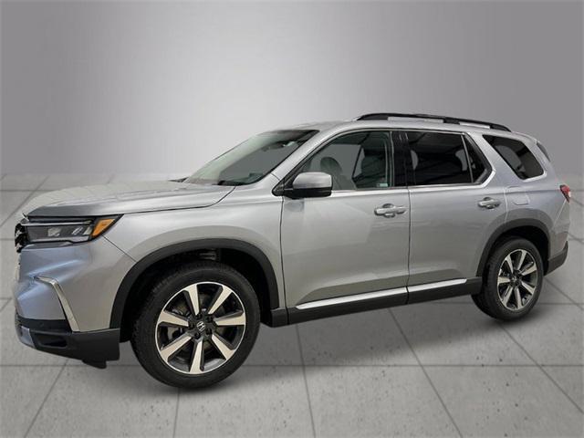 new 2025 Honda Pilot car, priced at $54,575