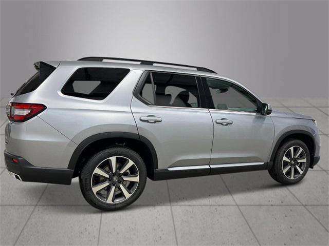new 2025 Honda Pilot car, priced at $54,575