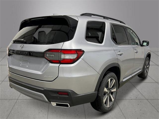 new 2025 Honda Pilot car, priced at $54,575