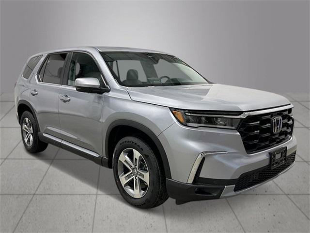 new 2025 Honda Pilot car, priced at $47,095