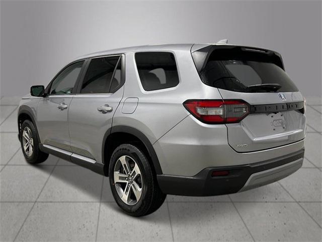 new 2025 Honda Pilot car, priced at $47,095