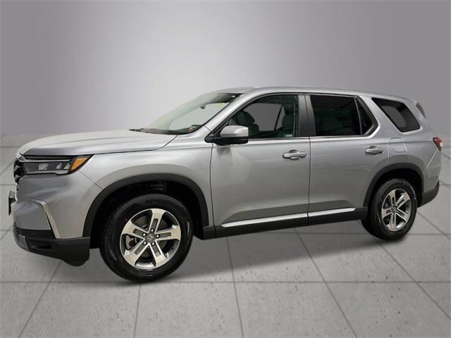 new 2025 Honda Pilot car, priced at $47,095