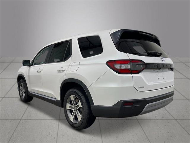 new 2025 Honda Pilot car, priced at $47,550