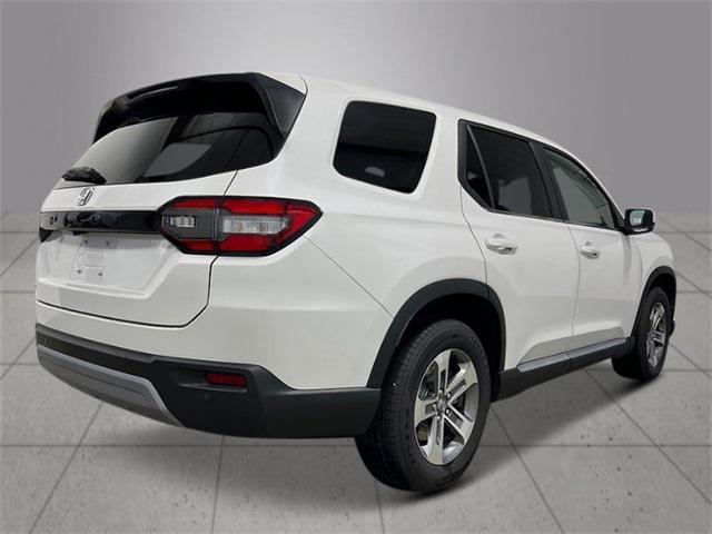 new 2025 Honda Pilot car, priced at $47,550